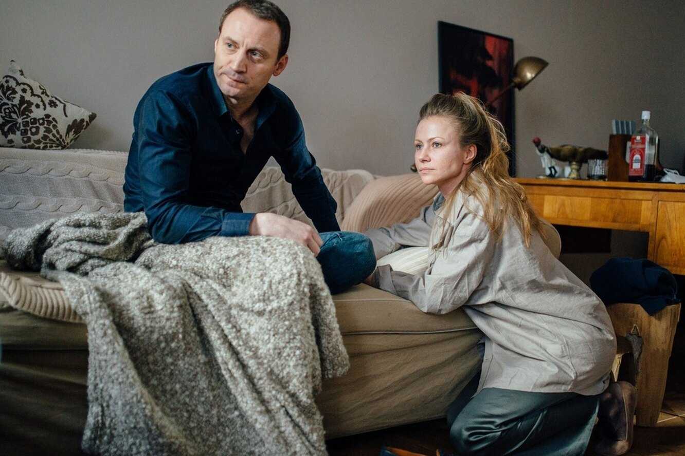 «история основана на жизни миллионов»: что известно о сериале «надвое» с козловским и петровым — рт на русском