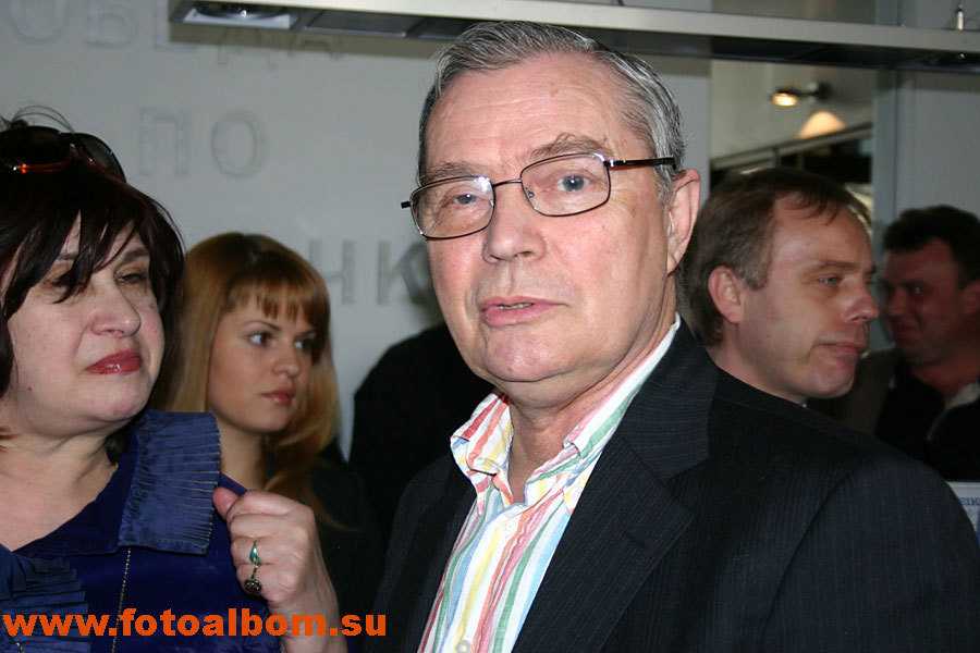Лев прыгунов – биография, личная жизнь, фото, новости, актер, фильмы, фильмография, псалтырь, картины 2021