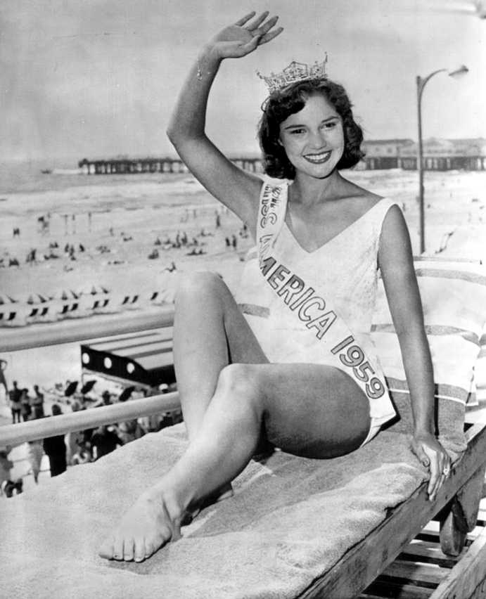 Mary ann schmidt - age, wiki, bio, photos