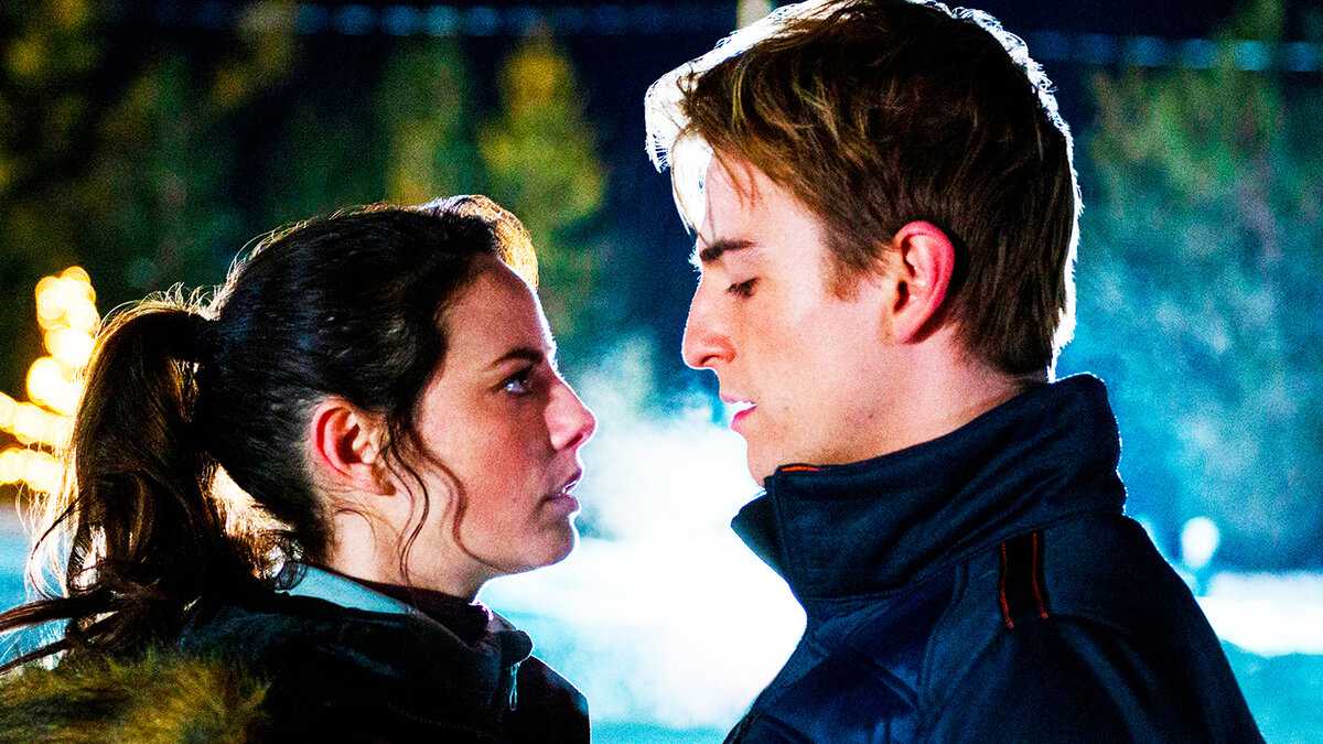 Цепляясь за лед 2 сезон — продоление спортивной драмы на Netflix Дата выхода 2 сезона сериала Цепляясь за ледВращение Актерский состав Трейлер