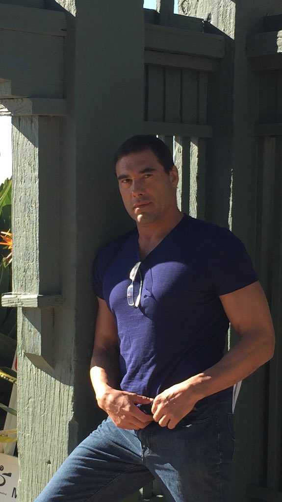 Eduardo yáñez biography, age, height, wife, net worth, family
