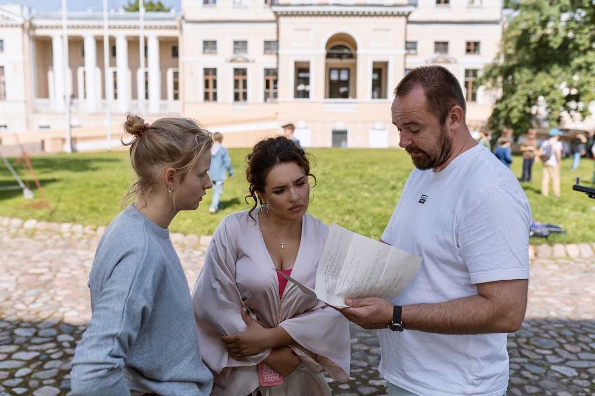 Дата выхода 2 сезона сериала влюбиться в твою улыбку, сюжет и кадры, актеры