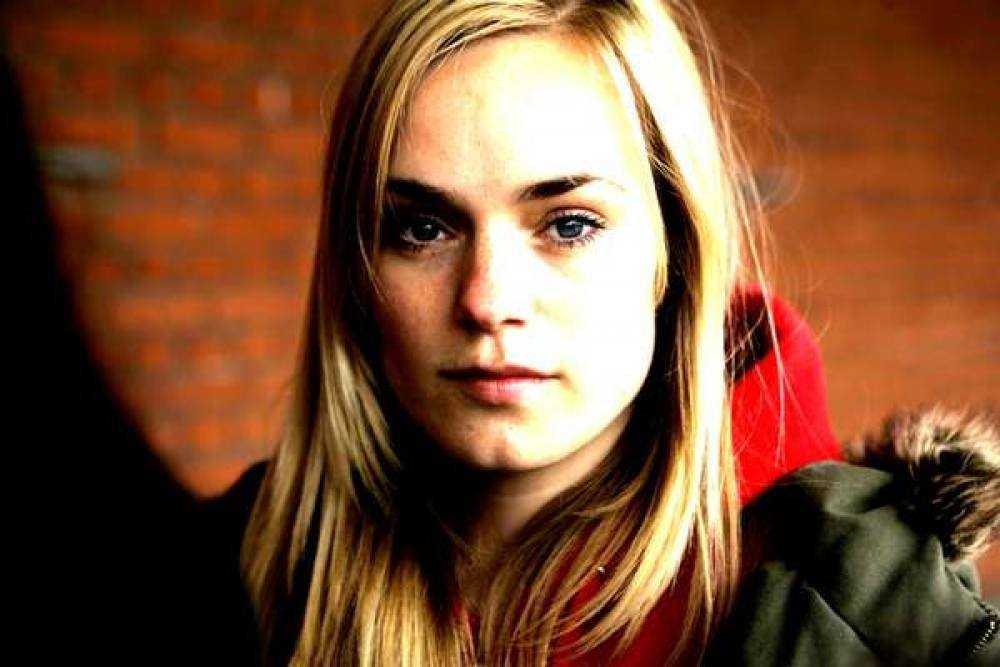Laura christensen - turkcewiki.org